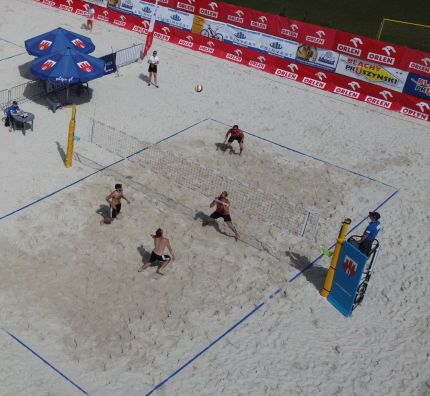 Deszczowa inauguracja mistrzostw Polski - ORLEN Beach Volley Tour