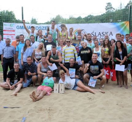 Sędziowie grali na piasku w Koszęcinie